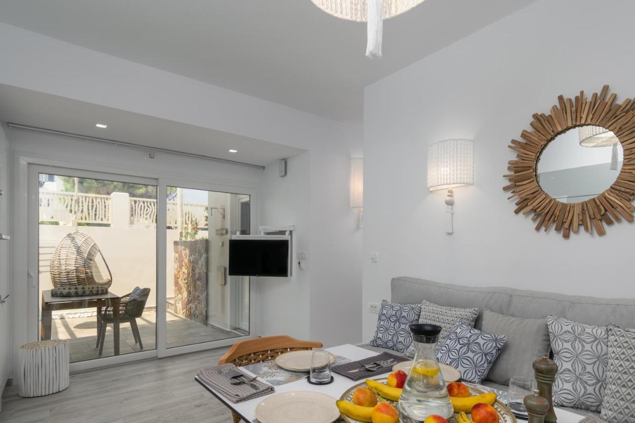 آداماس Orama Suites Milos المظهر الخارجي الصورة