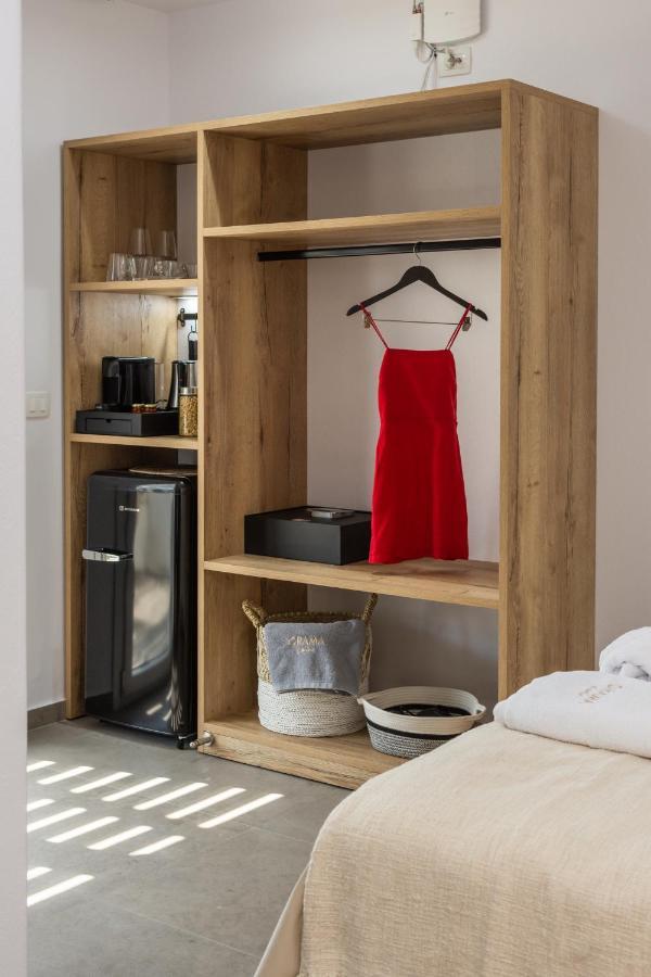 آداماس Orama Suites Milos المظهر الخارجي الصورة