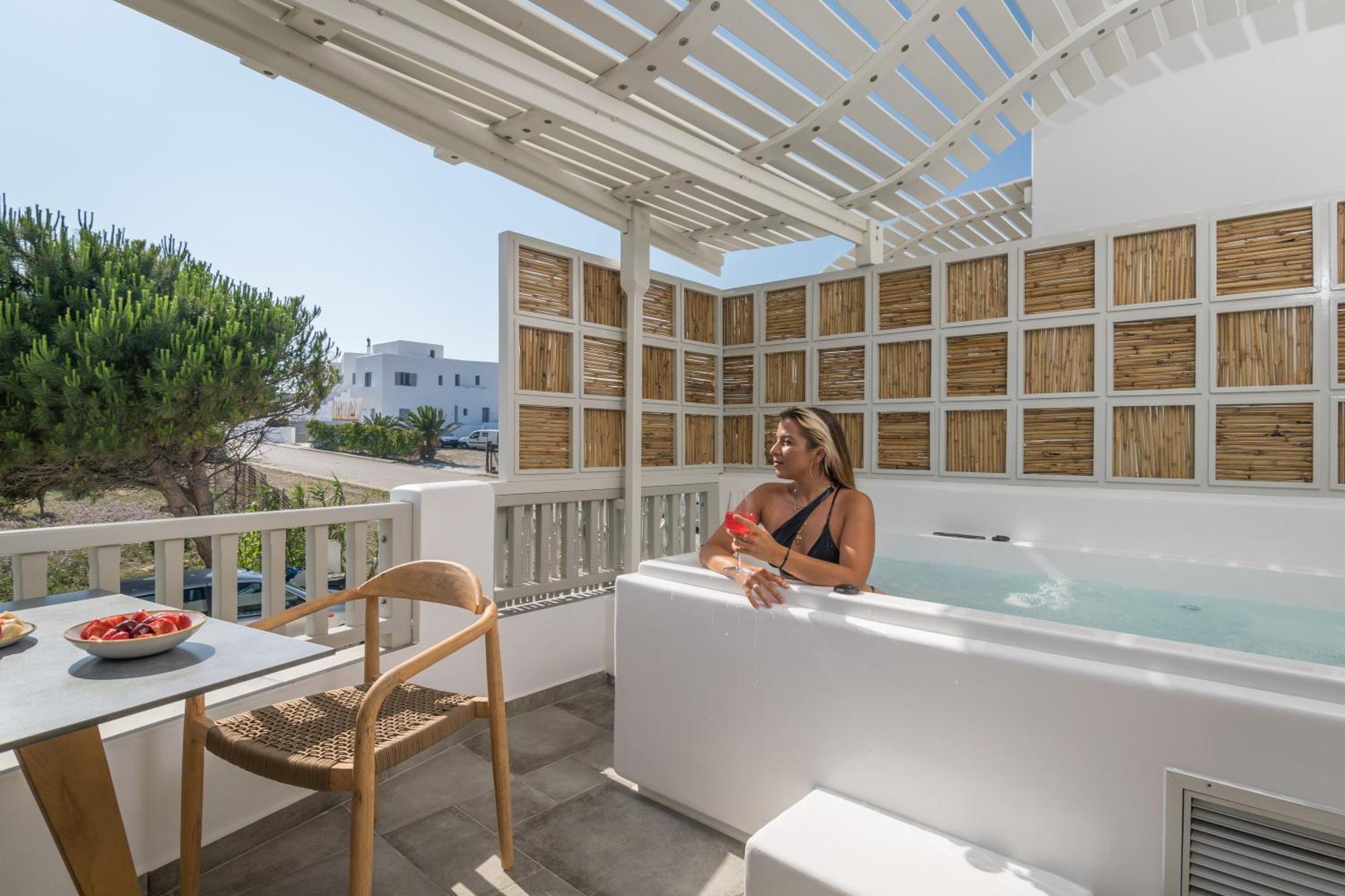 آداماس Orama Suites Milos المظهر الخارجي الصورة