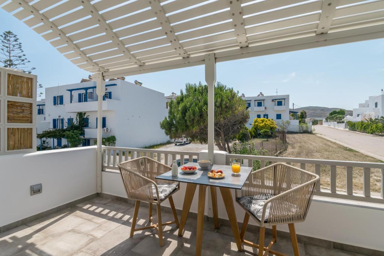 آداماس Orama Suites Milos المظهر الخارجي الصورة