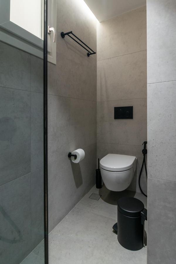 آداماس Orama Suites Milos المظهر الخارجي الصورة